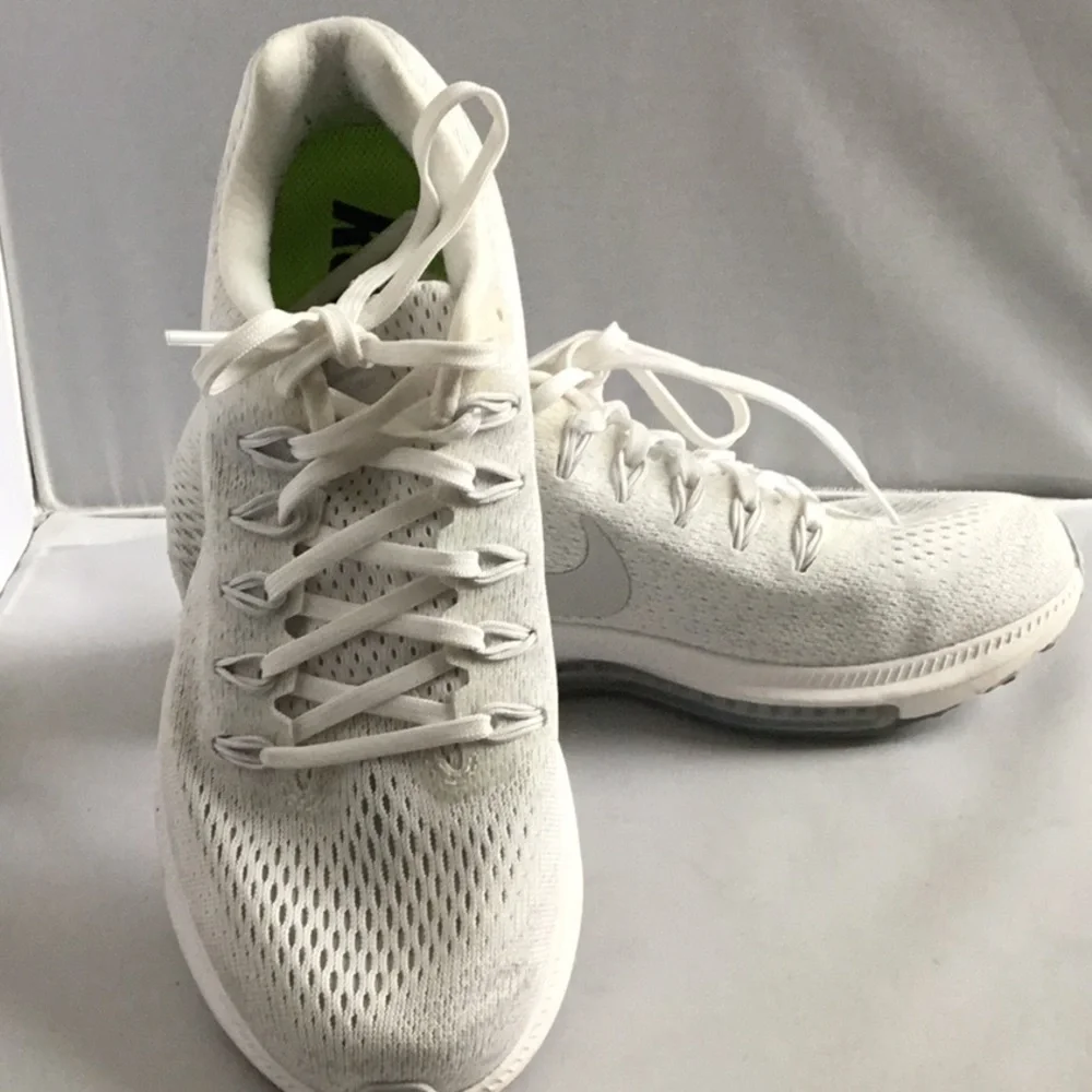 NIKE SHOES FOR WOMEN.
